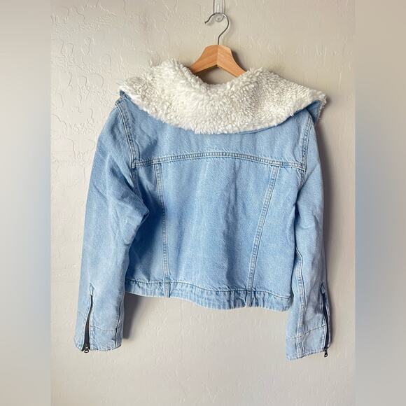 Levi’s Retro sherpa trucker denim jacket large NWT - Picture 8 of 13